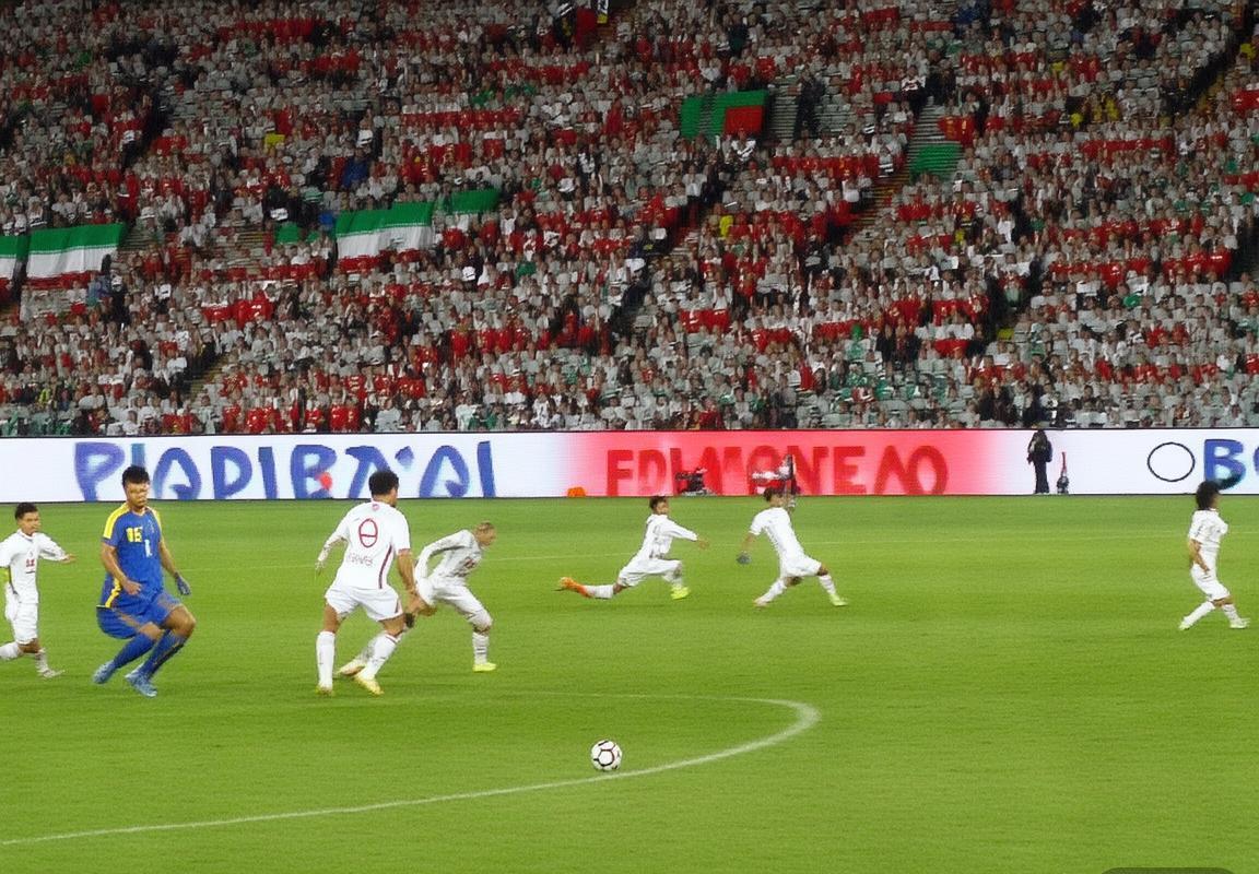 1997中伊世界杯预选赛：激情对决与足球史上的经典战役(图3)